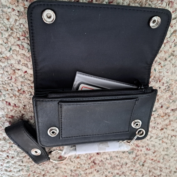 Wallet with chain - Picture 2 of 2